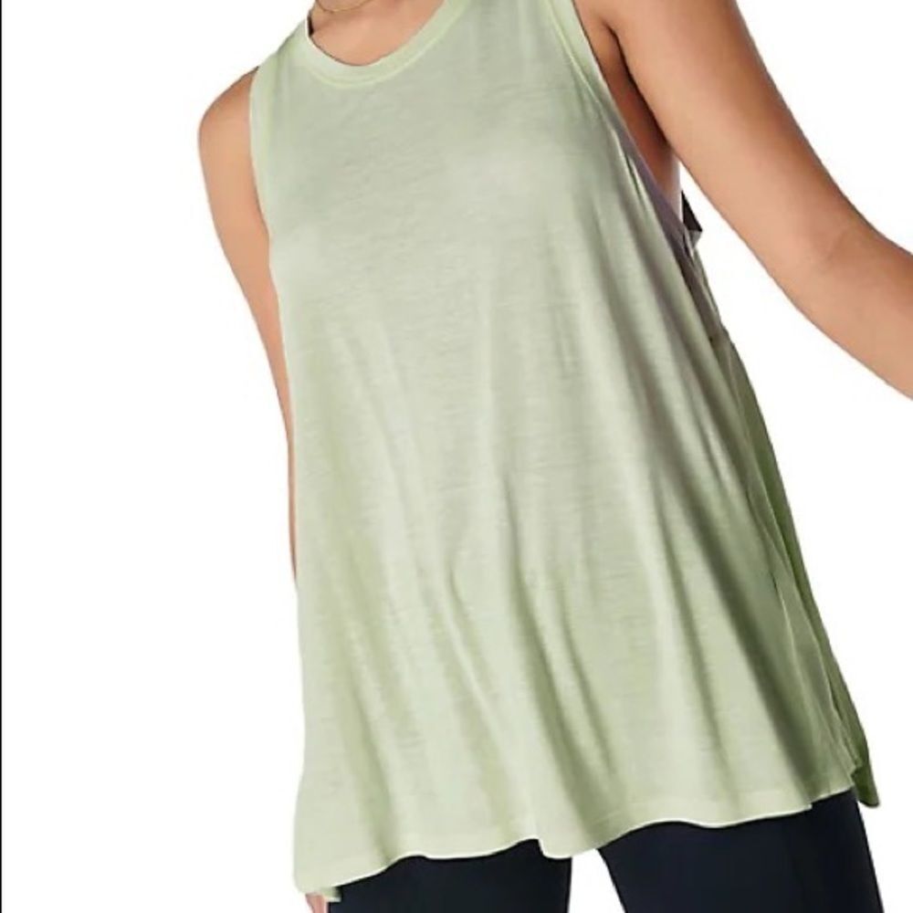 Sweaty Betty nwot flowy tank key lime athletic